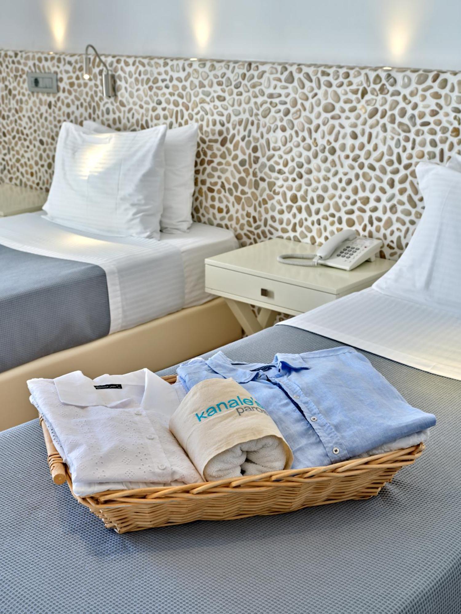 Kanale'S Rooms & Suites Науса Экстерьер фото
